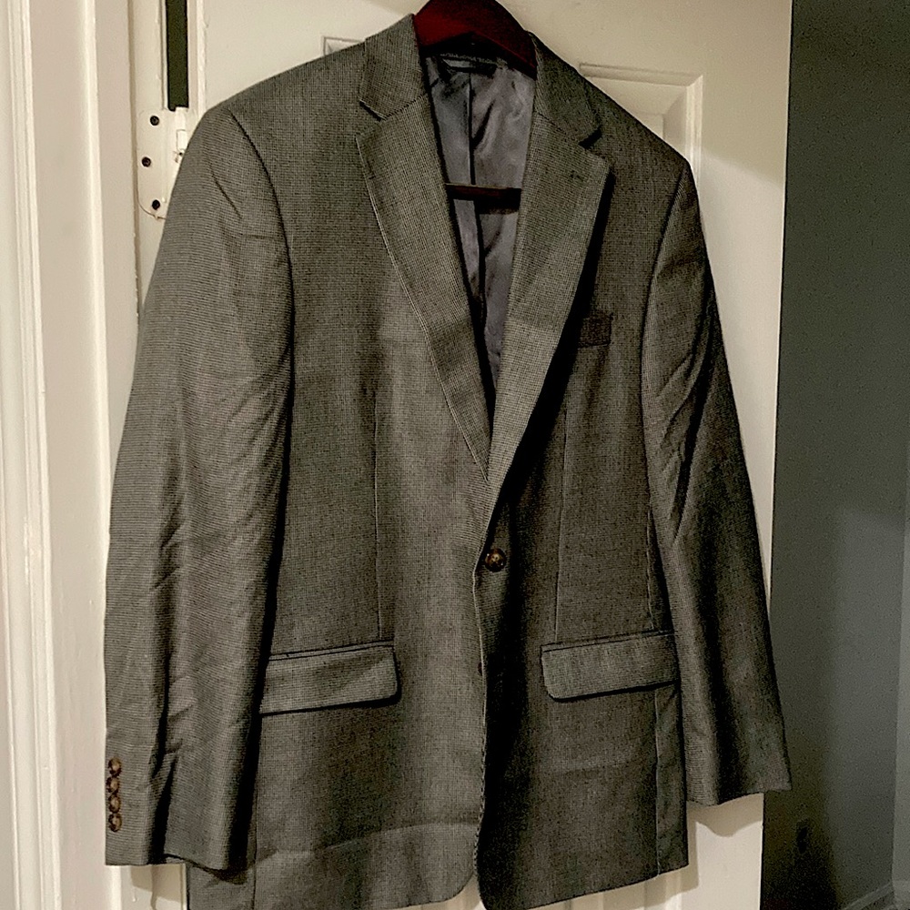 Gently-used Lauren men’s houndstooth sport coat